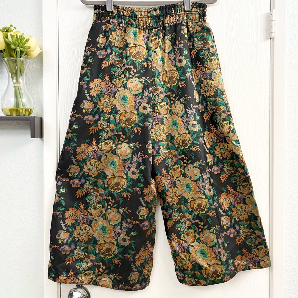 Anthropologie The Somerset Pull-On Pants:
Cropped Jacquard Edition Size Small - Picture 4 of 11